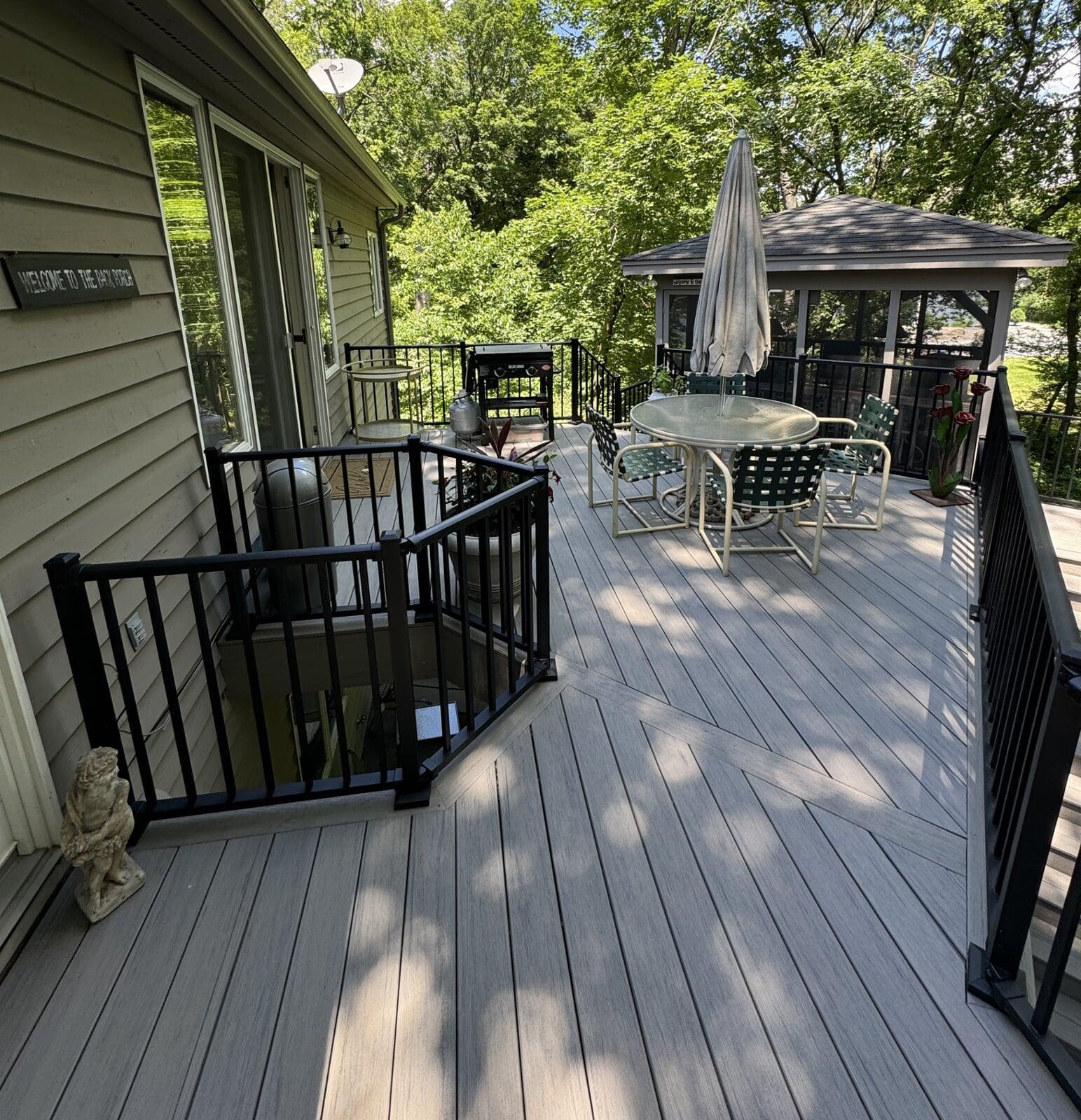 Xpres Deck Installers Minneapolis